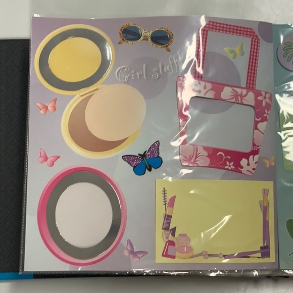 2 Family/Child Scrapbooks - Picture 11 of 12